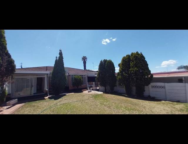 3 BEDROOM HOUSE FOR SALE IN HOMESTEAD